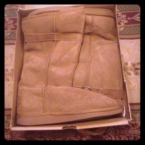 Emu boots