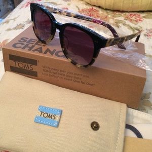 Toms Dodoma 201 black/tortoise/plus sunglasses