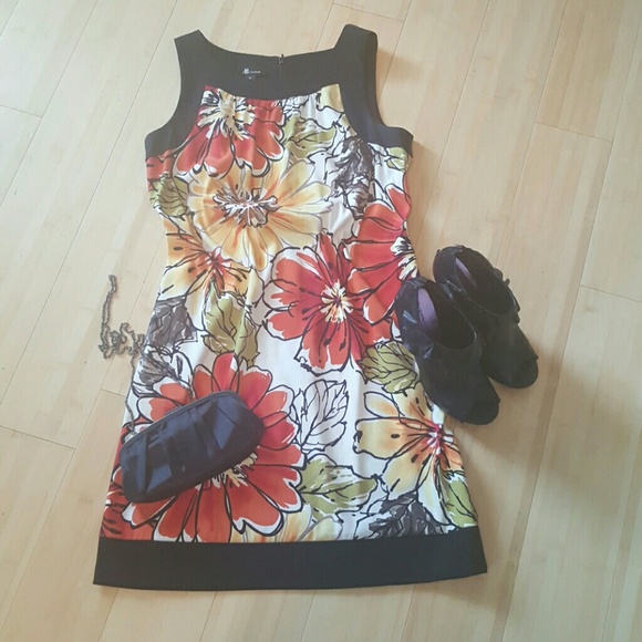 Floral dress with black accent lining