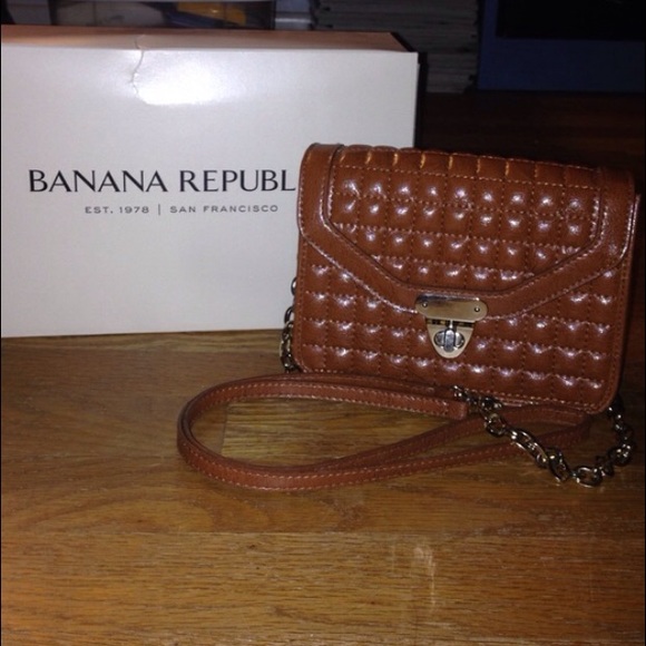 BUNDLE: COACH key holder & BANANA REPUBLIC bag