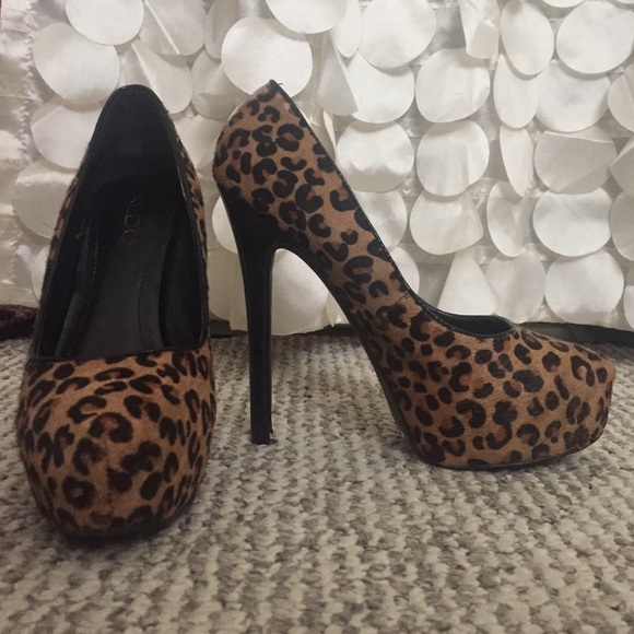 Cheetah print heels - Picture 1 of 3