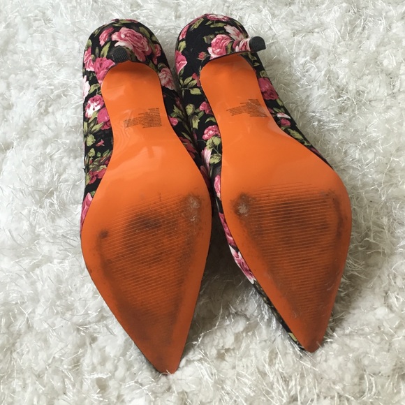 Joe Fresh Rose Print Heels - Picture 2 of 2