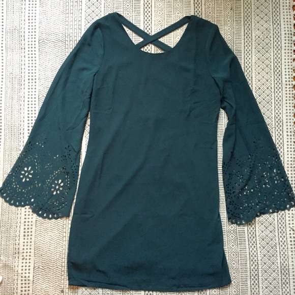 Ya Los Angeles Bell sleeve Dress - Picture 2 of 4