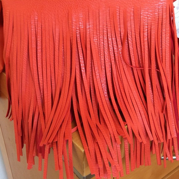 Sold - Picture 3 of 4