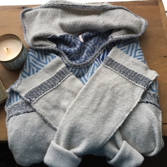 Free People Hooded Pullover ☕️