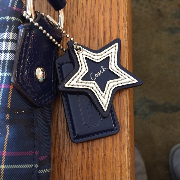 EUC Coach plaid signature satchel - Picture 2 of 4