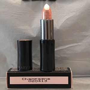 Mary Kay Creme Lipstick in Champagne.