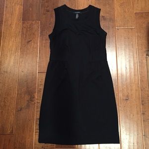 Banana Republic Little Black Dress 💜💜