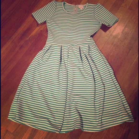 Lularoe Amelia