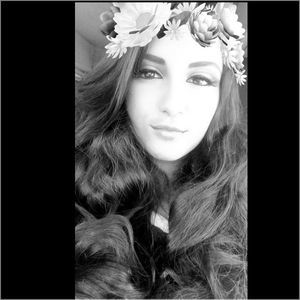 Meet your Posher, Chanel