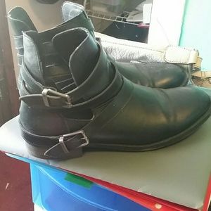 Forever 21 flat booties