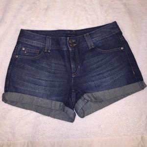 Tommy Hilfiger - Dark Wash Cuffed Denim Shorts