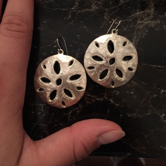 Sand dollar silver earrings