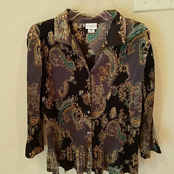 Crinkle pleat 3/4 sleeve polyester wash/dry top