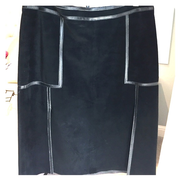 Kenneth Cole New York suede 100% skirt