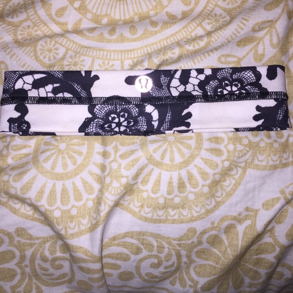 Lulu lemon head band
