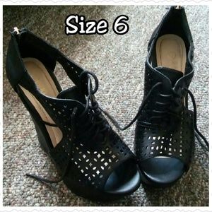 Laser Cut Wedge Sandals ⚠No Offers ⚠