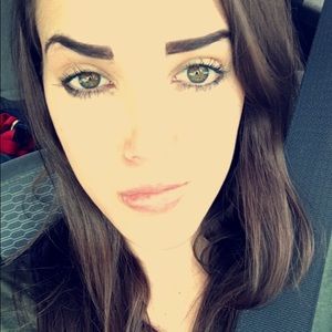 Meet your Posher, Elisa