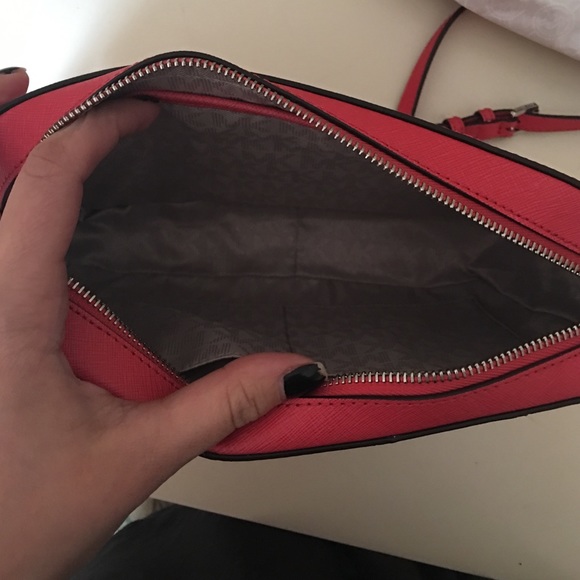 🚫SOLD🚫 Michael Kors Jet Set cross body - Picture 3 of 4