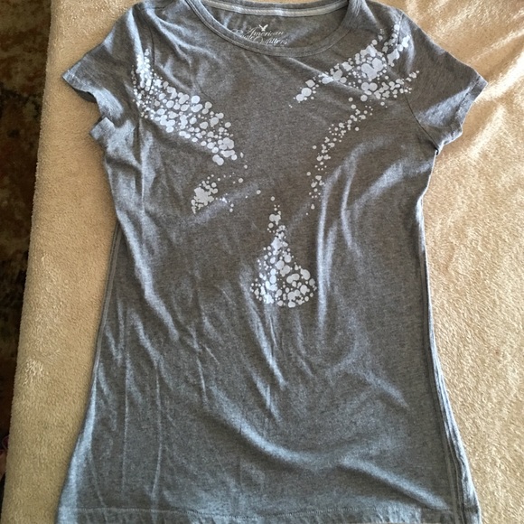 American Eagle t shirt