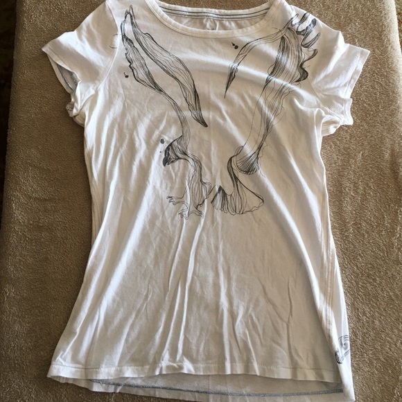 American Eagle t shirt