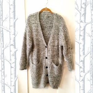 Beautiful Long knit cardigan