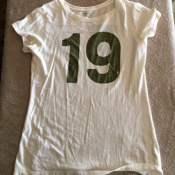 American Eagle t shirt