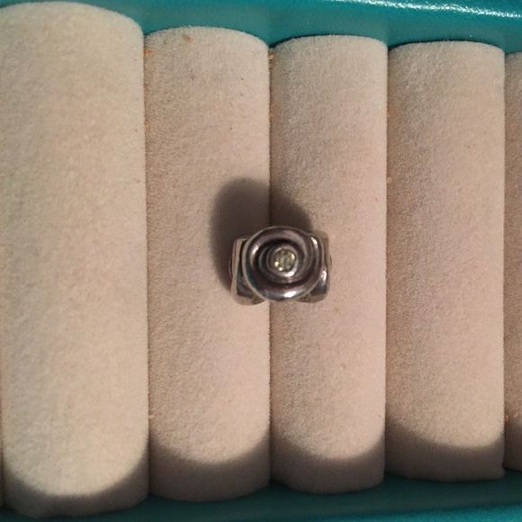 NEW CONDITION AUTHENTIC PANDORA CHARM