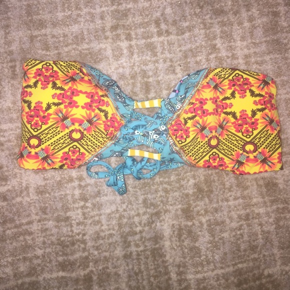 MAAJI Strapless Bathing Suit Top