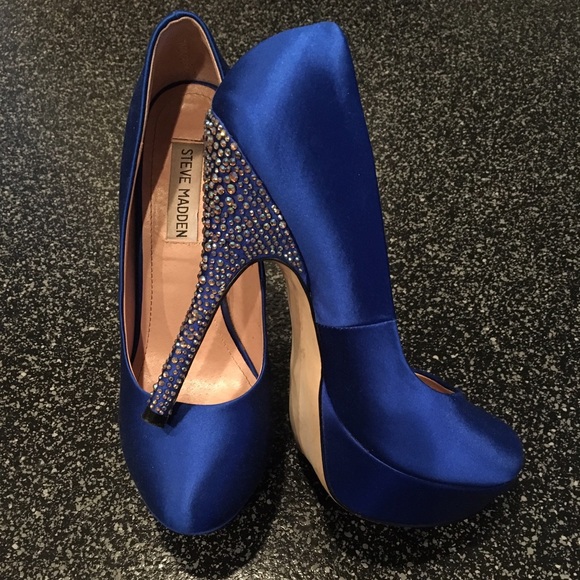Steve Madden Royal Blue Satin Partyy R Heels