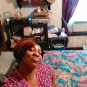 Meet your Posher, Sharon