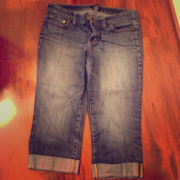 The limited sz 10 jean capris