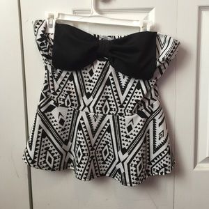 Charlotte Russe sleveless skater top