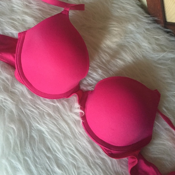 Victoria's Secret PINK push up bra.