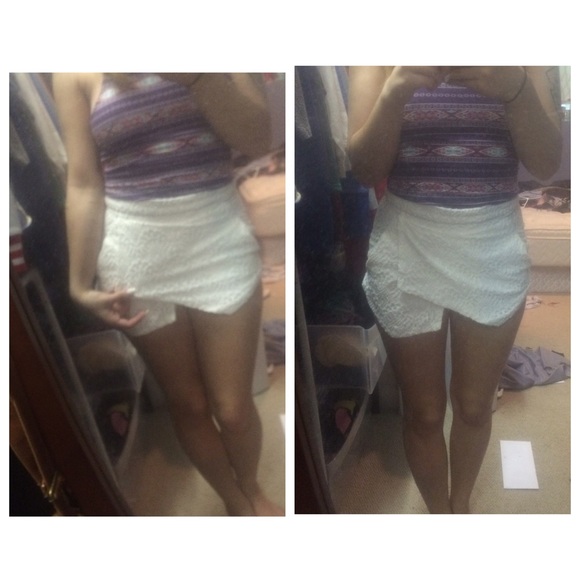 ✨WEEKEND SALE✨Adorable white lace shorts
