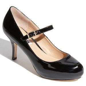 Steve Madden "Premieer" Black Patent Mary Janes