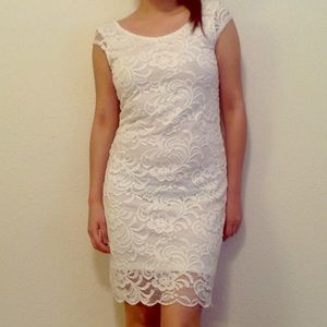 NWOT H&M White Lace/Crochet Bodycon Dress