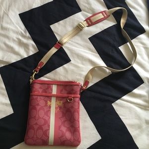 Coach North/South Swingpack in signature fabric