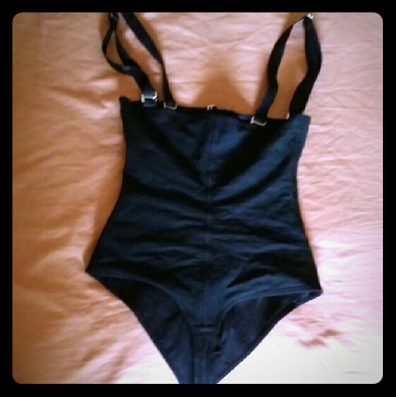 Waist shaper