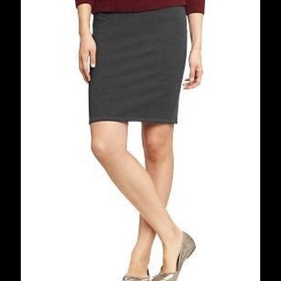 Old Navy Stretch Pencil Skirt
