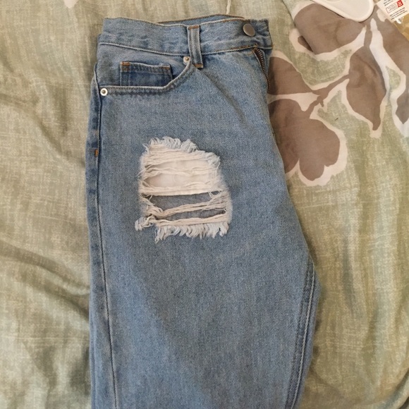 Brandy Melville ripped capris jeans.