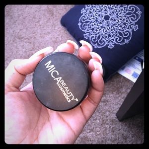 Mineral makeup foundation