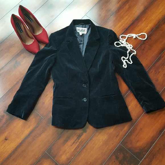 Jackets & Blazers - Black blazer, size 10