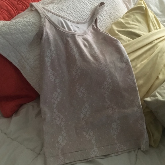 Banana republic tank. Great for layering! Beige M