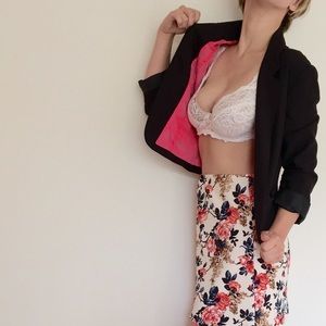 Cropped blazer with peek-a-boo pink detail