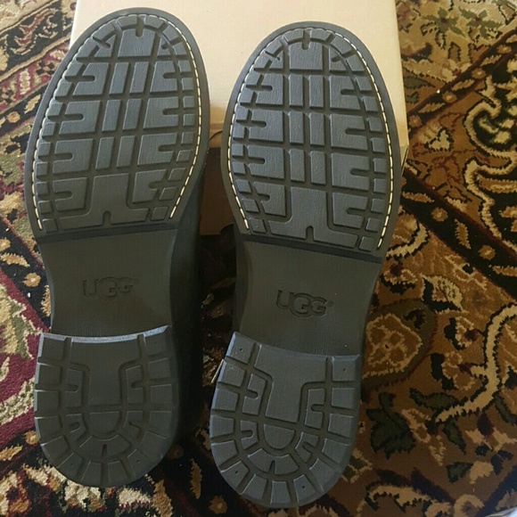 Ugg boots - Picture 3 of 3