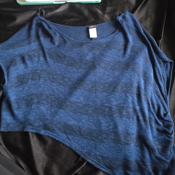 Black/blue striped poncho