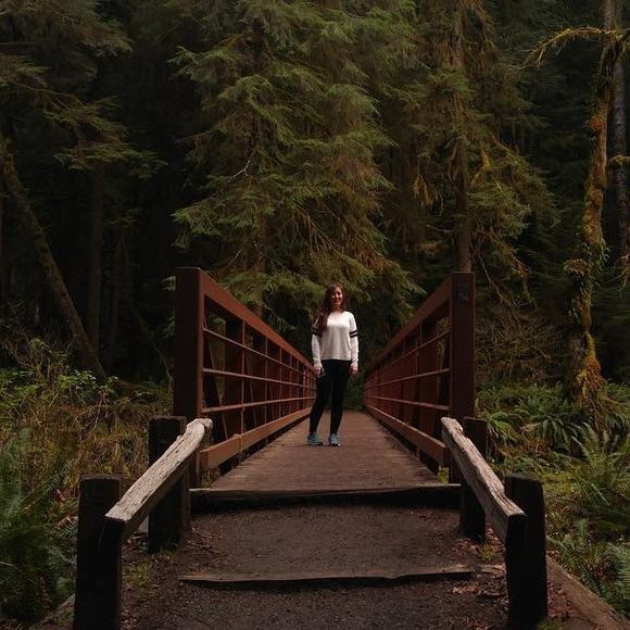 Meet your Posher, Lauren - Picture 1 of 1