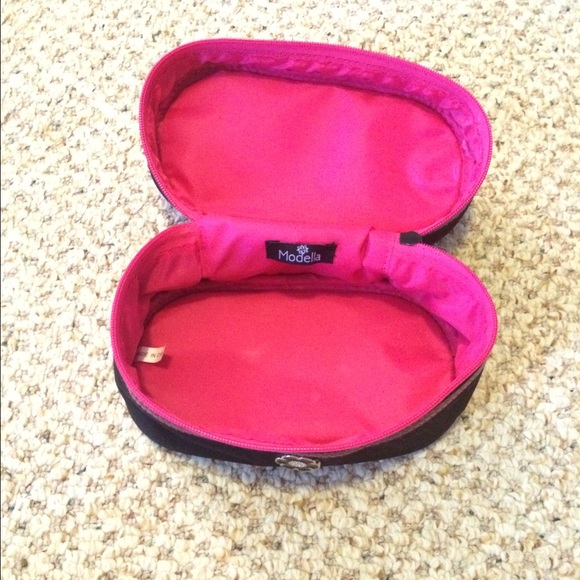 Cosmetic case - Picture 3 of 3