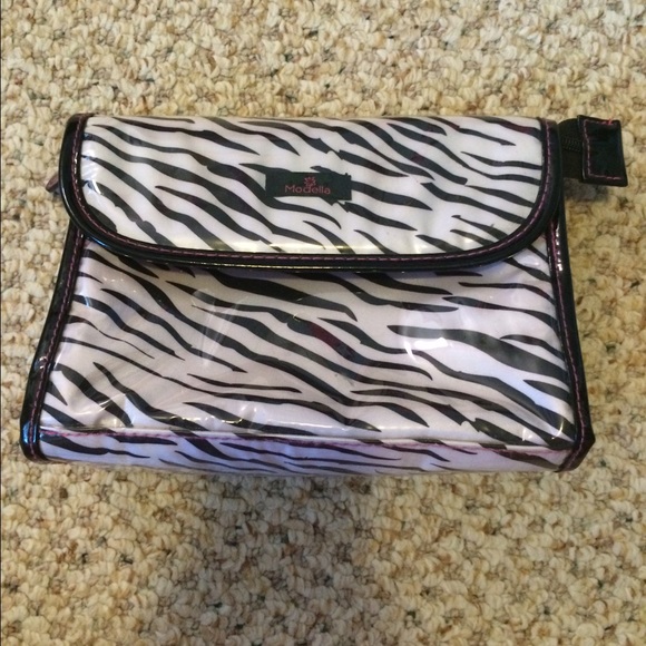 Cosmetic case